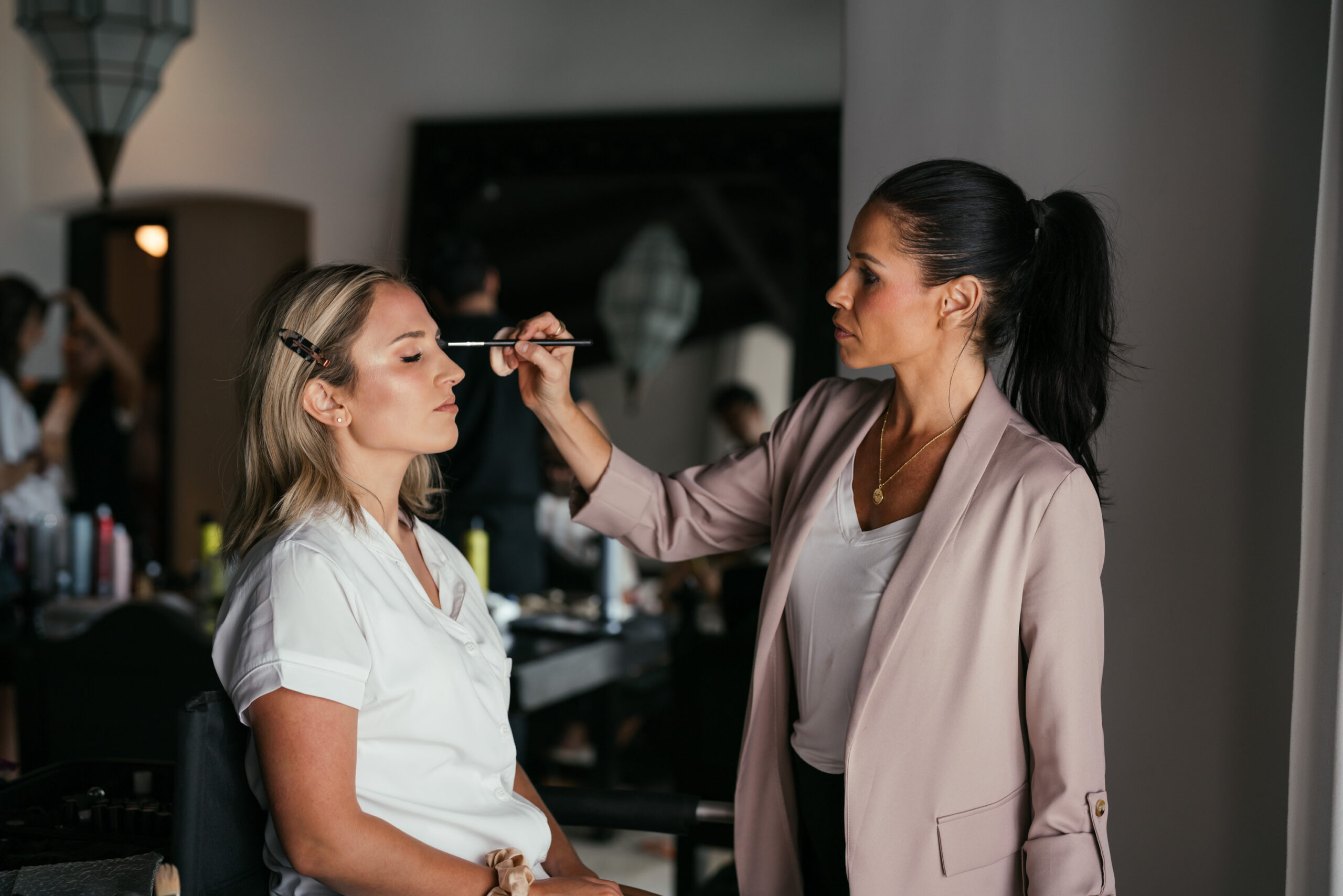 Процесс работы визажиста